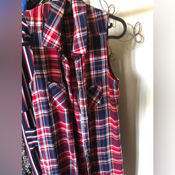 Cute checkered outfit like new - Picture 2 of 3